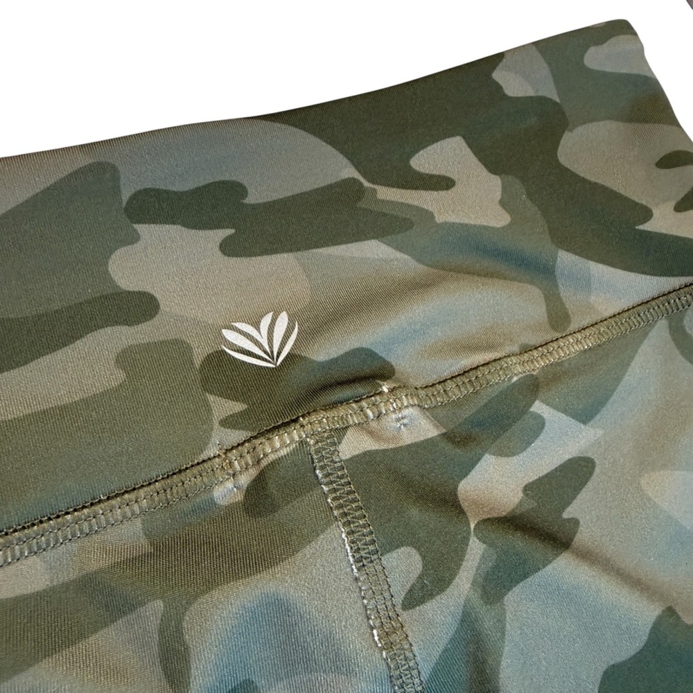 Forever 21 Green Camo Leggings Women XS High Rise Wicking Activewear Workout Gym - Picture 3 of 9